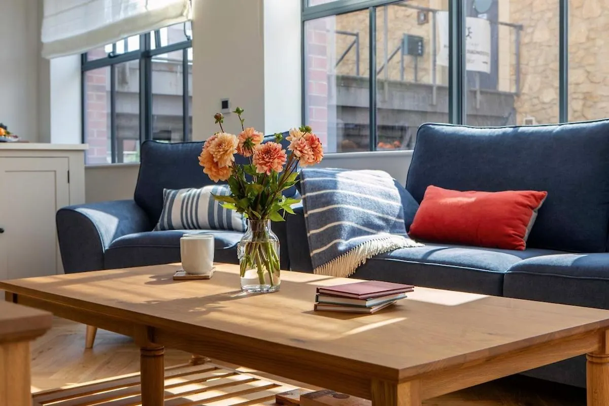 Bright Open Plan Living - Bath - Free Parking Apartment 0*,  United Kingdom