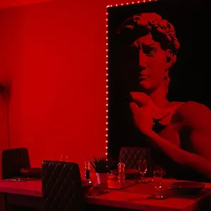 Roman Penthouse- City Skyline Views, 4k Tvs, 5g Wifi And More! Bath